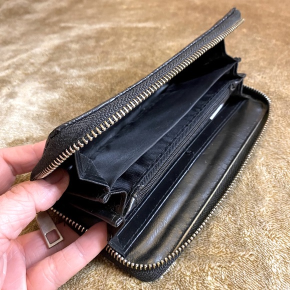 Black Ardene’s Wallet - Picture 3 of 5
